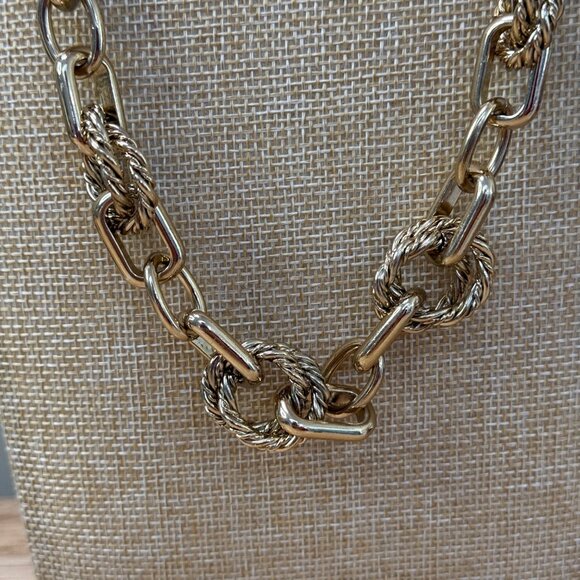 Gold-Tone Chain Link Necklace With Textured Rope Accents, Casual, Normcore - Picture 6 of 9